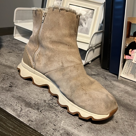 Sorel waterproof bootie size 8 - Picture 3 of 7